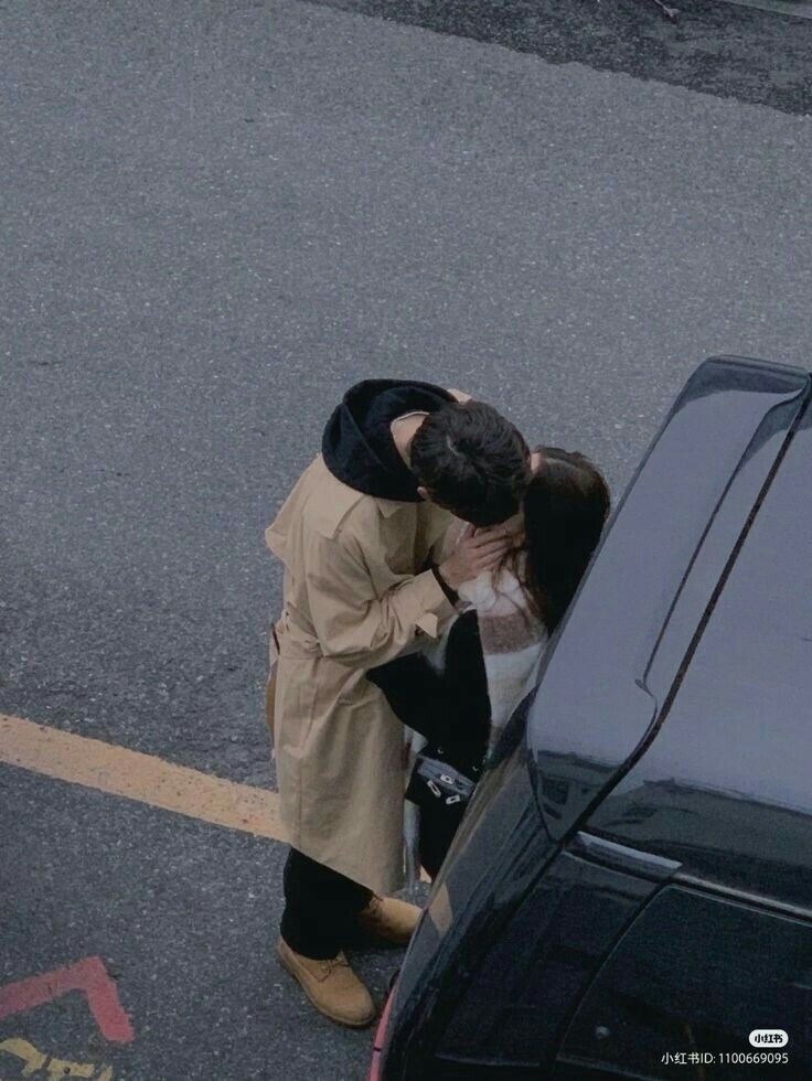 NGƯỜI ĐÀN ÔNG TÔI YÊU LÀ GIẢ